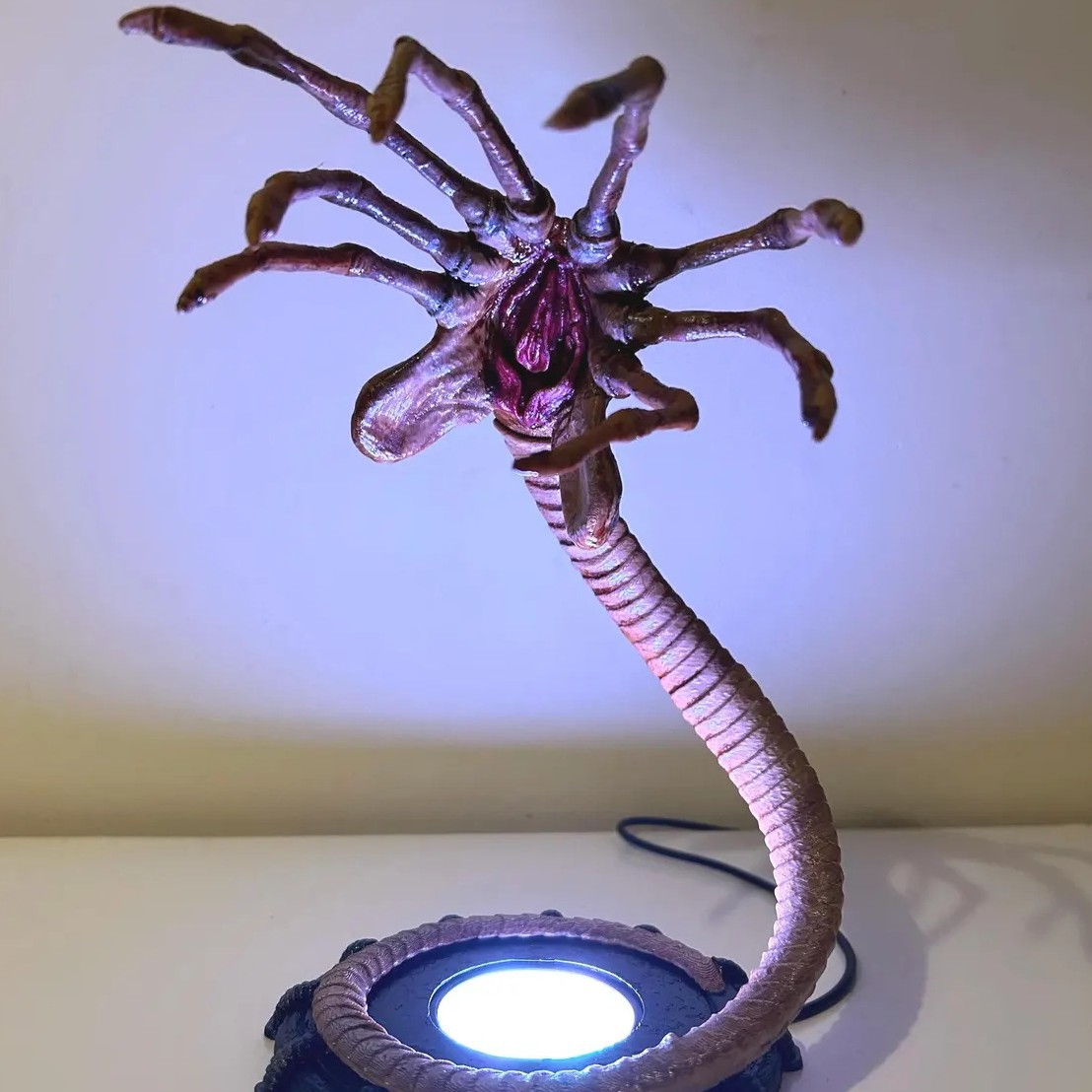 Alien Facehugger Lamp Nightlig - Lighting Decor Ideas ulasan dan harga